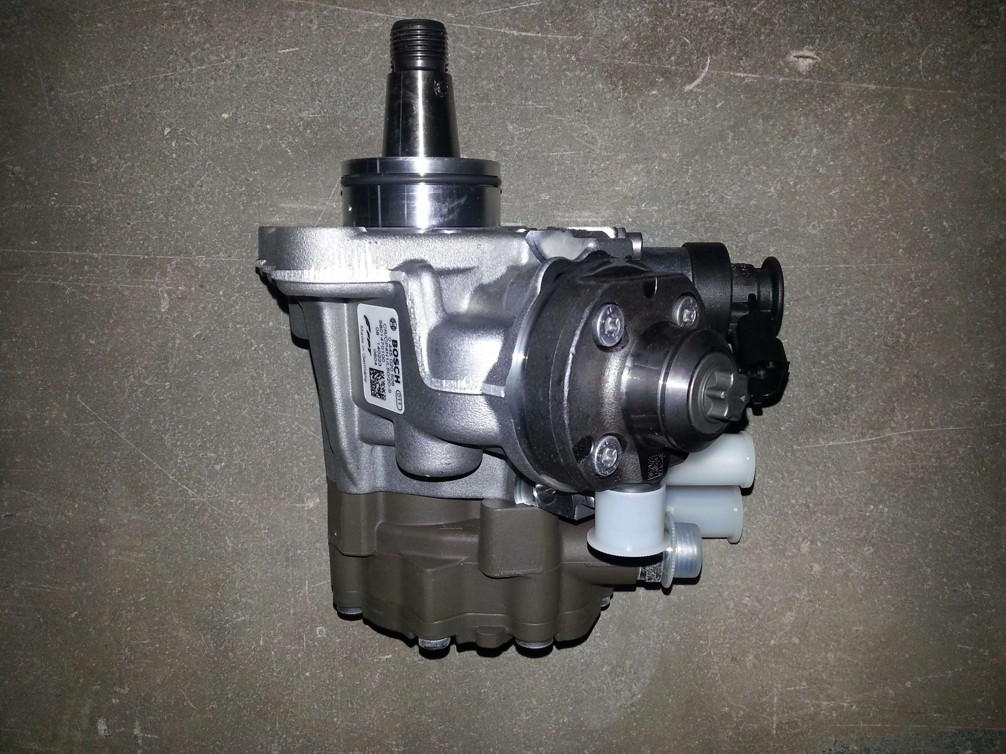 5801470100 - YAKIT ENJEKSİYON POMPASI