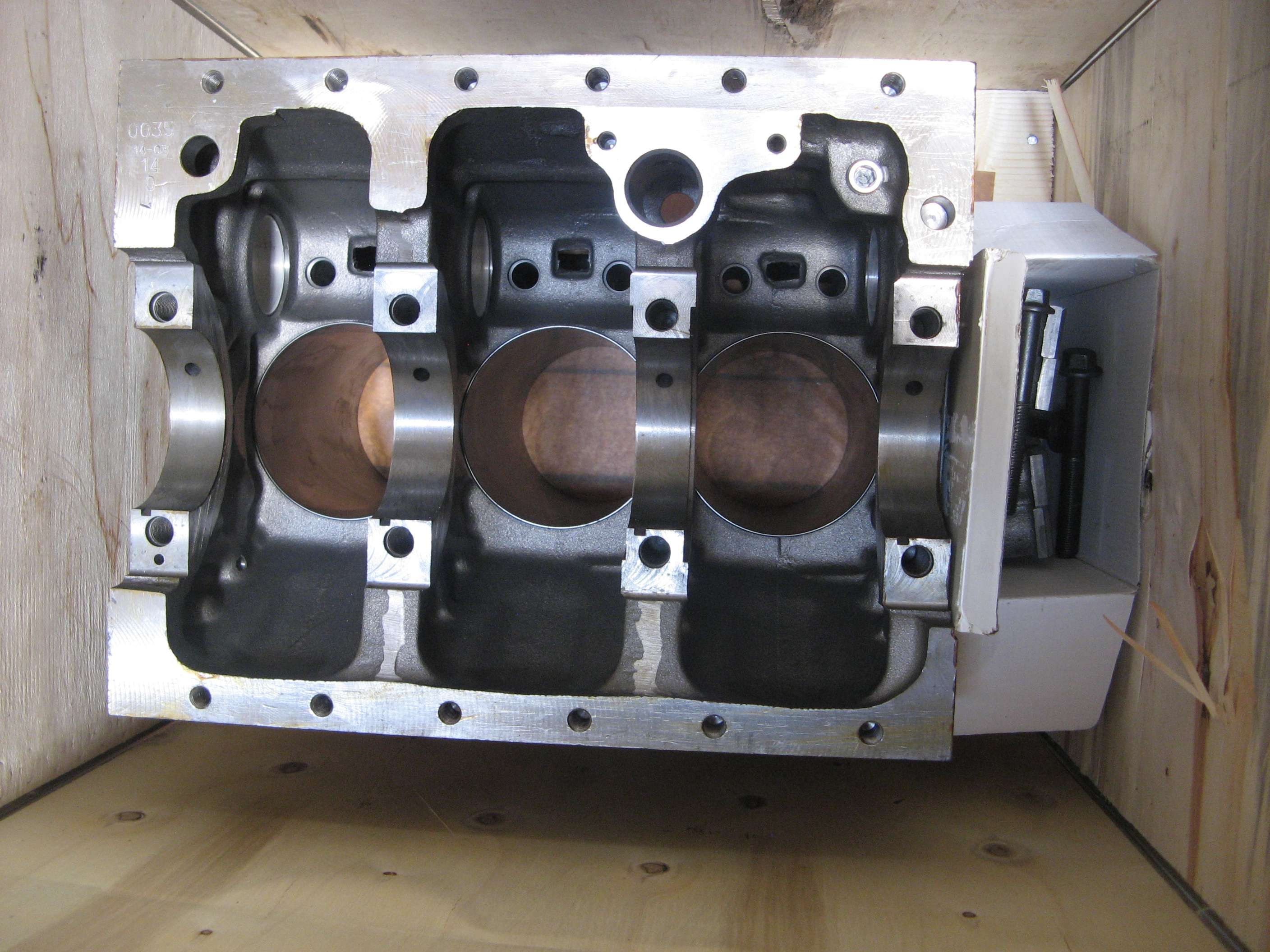 98445212 - SILINDIR BLOGU 104 MM 3 CLY